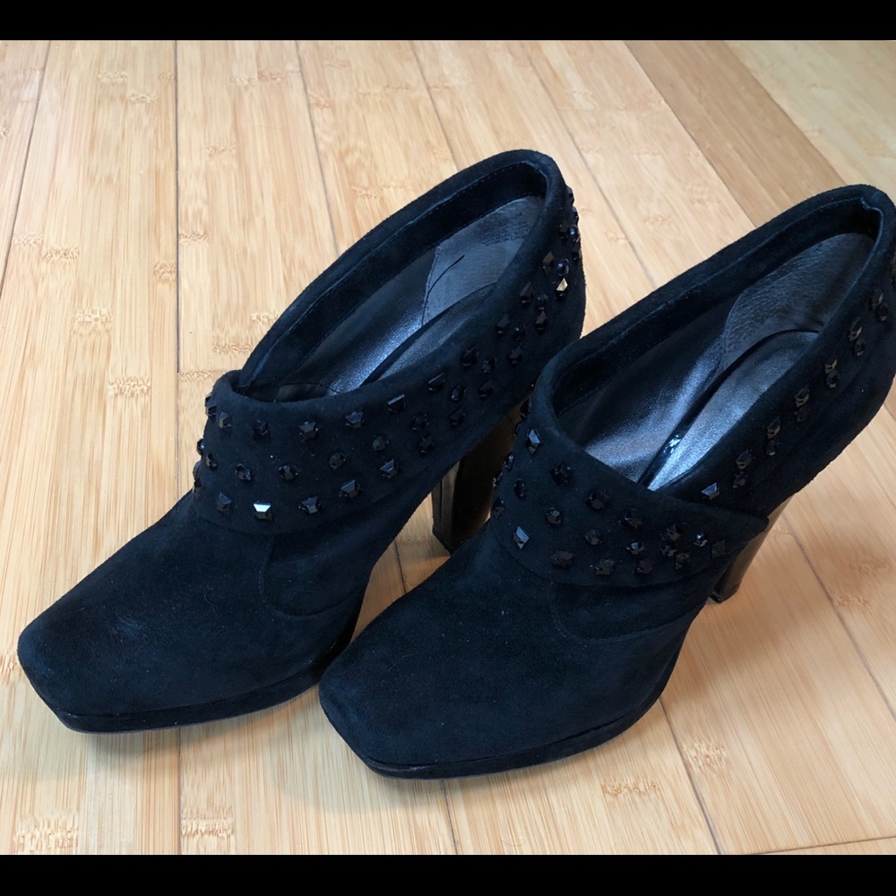 Kenneth Cole Reaction Booties / Black / size 8